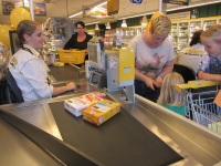 Foto bij Naar de supermarkt!